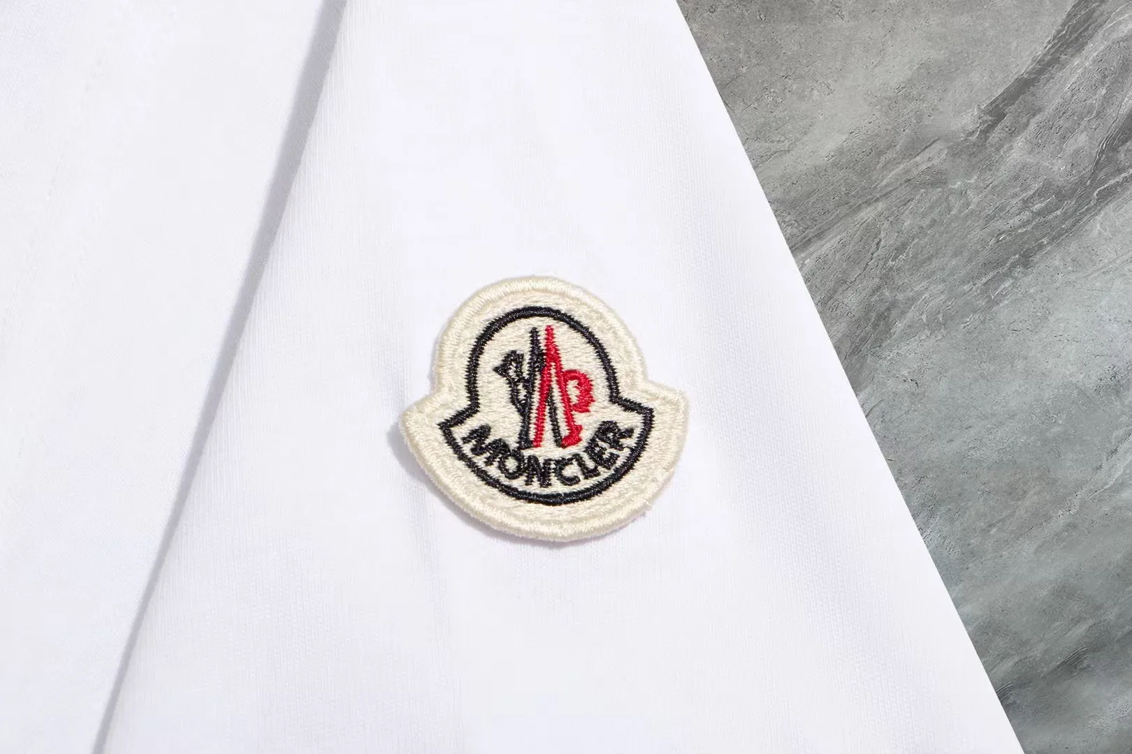 P80💰《Moncler~ 》 2026New Arrival Quality T ， , Versatile Quality ！ ‼ 32 250G ‼ ， ， ， ， T 🤪 Sizes：S-M-L-XL-2XL ：Black，White， Same Style